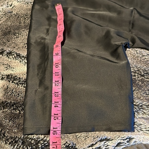 Gemma & Jane Black V neck flowy style silky 3/4 sleeve blouse Sz  M - Picture 10 of 14